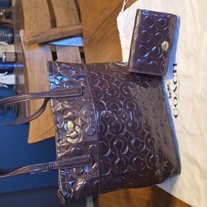 Coach Peyton Embossed Deep Plum Tote And Wallet Set With Dustbag